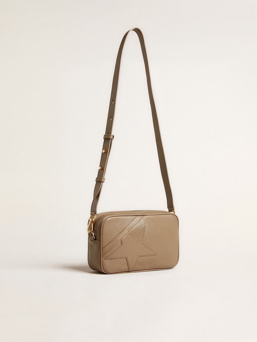 Star Bag in pelle verde salvia con stella tono su tono