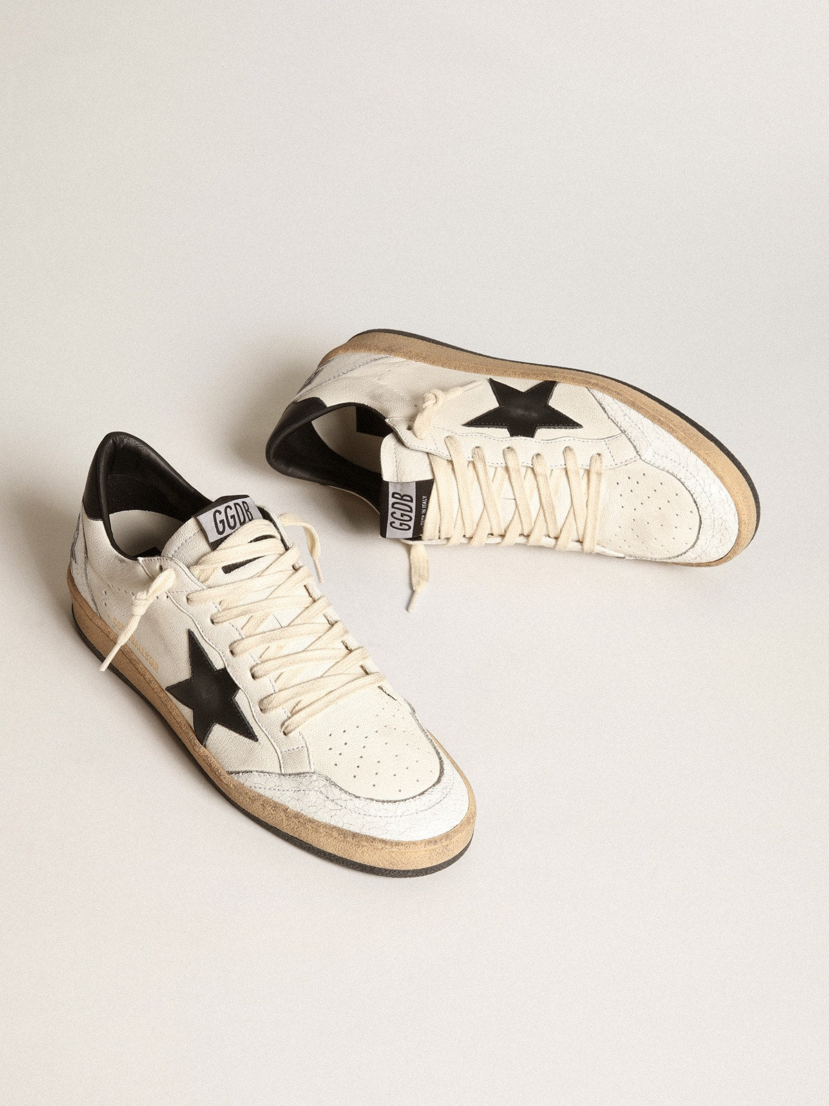 Women's Ball Star in nappa with black star and black heel tab