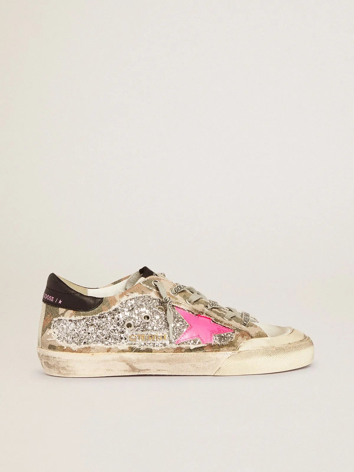 Super-Star-Sneaker aus silbernem Glitzer und Camouflage-Canvas