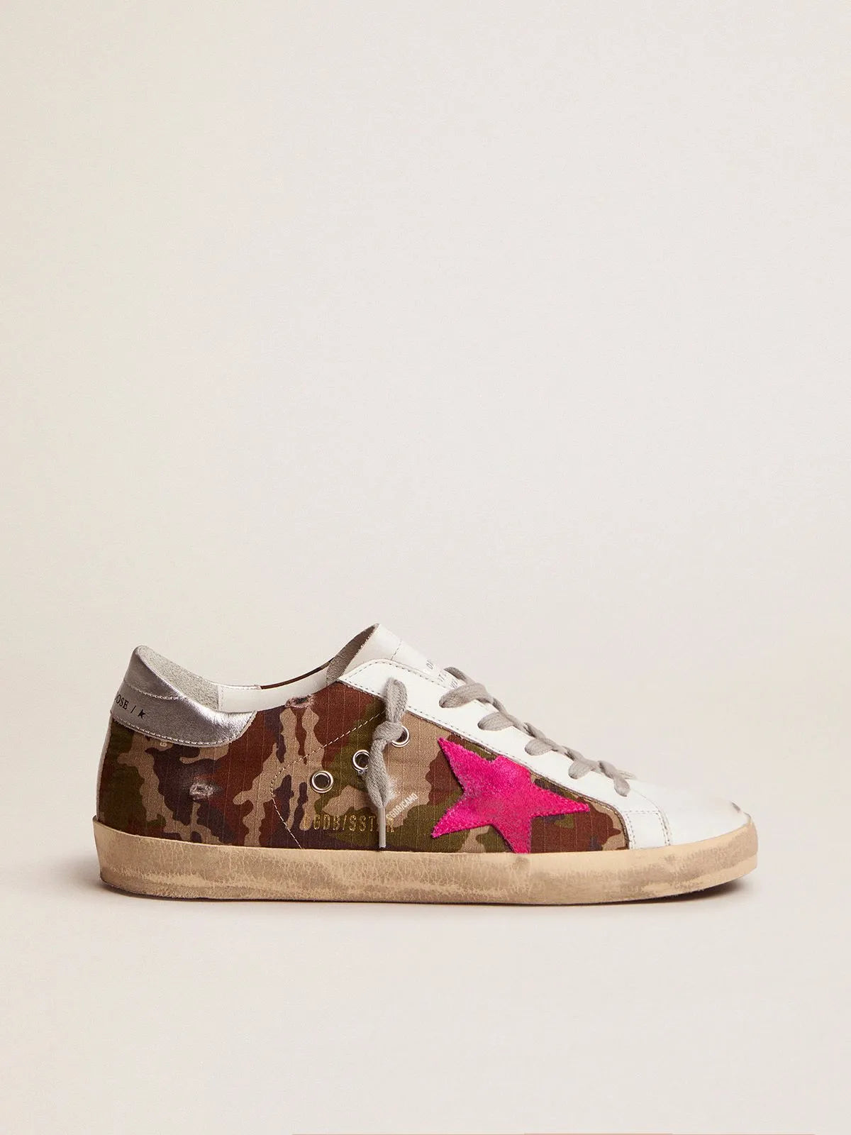 Zapatillas Super-Star con estampado de camuflaje y estrella fucsia 