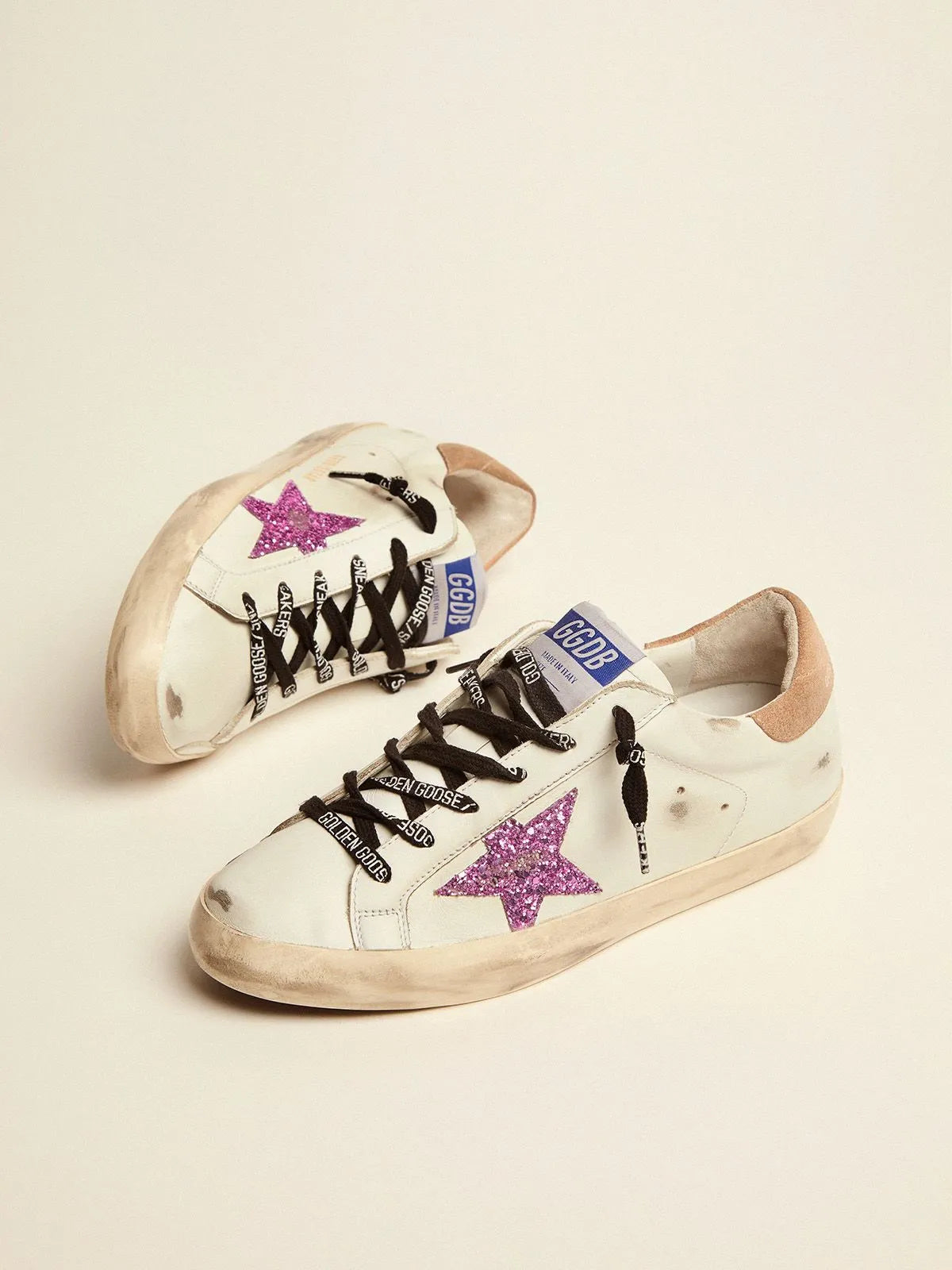 Super-Star sneakers in white leather with lavender-colored glitter star