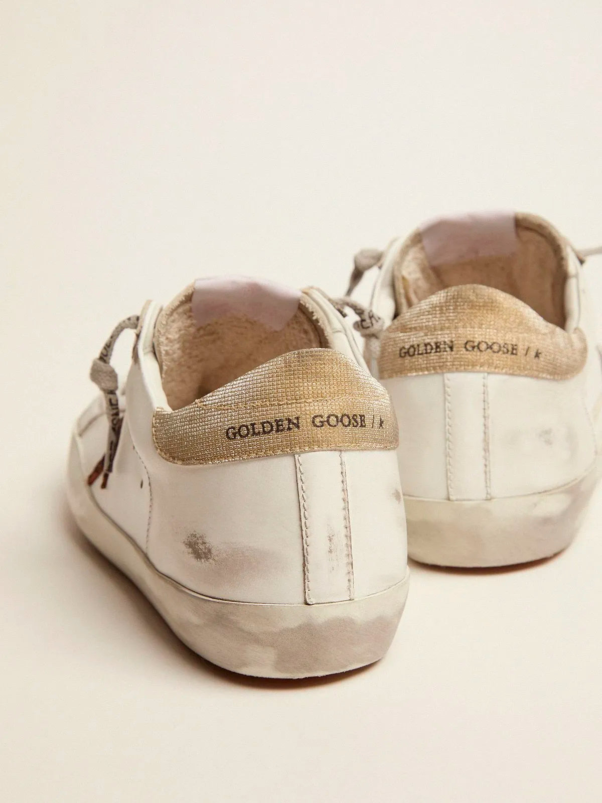 Super-Star LTD-Sneaker mit Stern im Leopardenmuster und goldglitzernder Fersenlasche