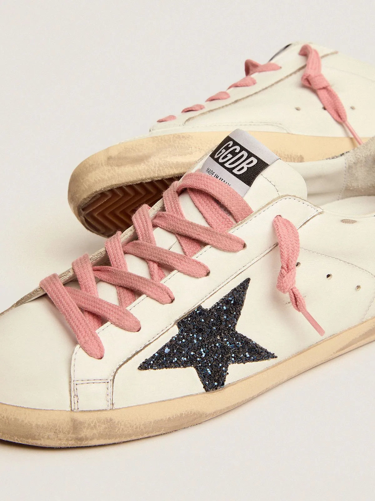 Super-Star LTD-Sneaker mit farbigem Glitzerstern und Fersenlasche