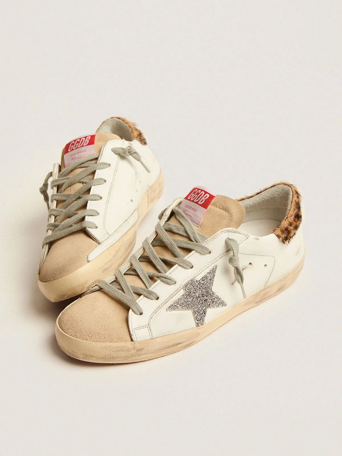 Super-Star-Sneaker mit Ponyfell-Fersenlasche mit Leopardenmuster und Swarovski-Kristallstern